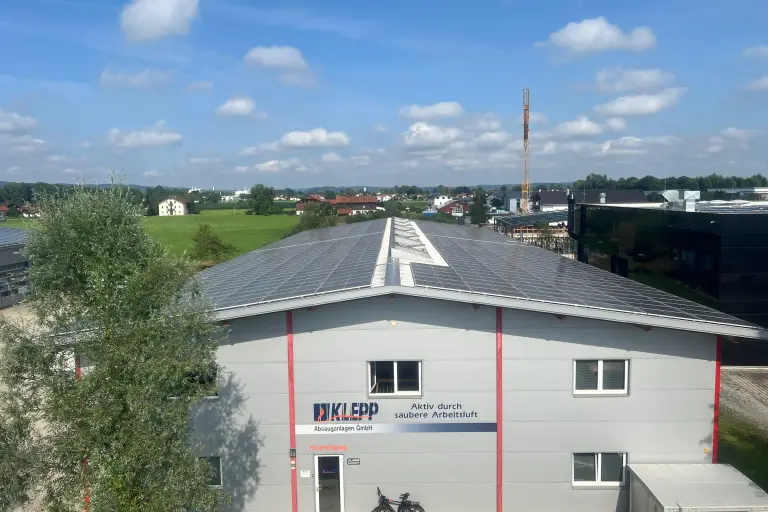 Gewerbe-Photovoltaikanlage 183 kWp in Bad Aibling bei Rosenheim